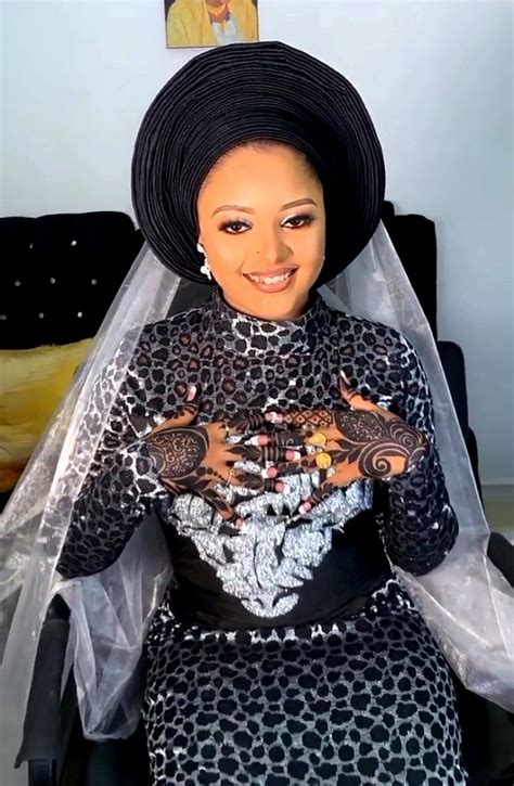 Beautiful Hausa Actress Ummi Rahab Flaunts Her Beautiful Wedding Gown