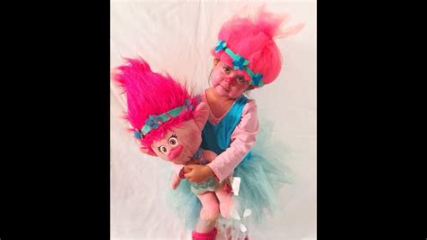 This diy princess poppy costume is easy to make and cute! DIY TROLLS COSTUME: POPPY! - YouTube