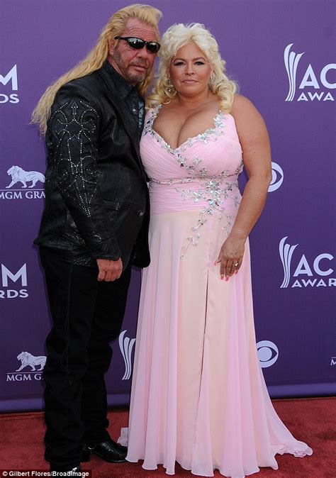 Arrest Warrant Is Issued For Dog The Bounty Hunters Wife Beth Chapman