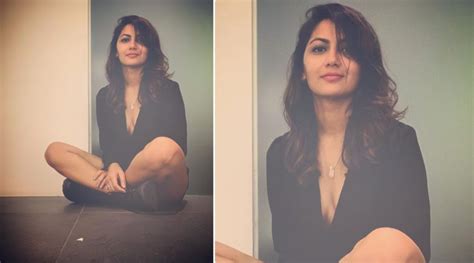 Kumkum Bhagya Actress Sriti Jha Wows In Plunging Little Black Outfit And We Can’t Take Our Eyes