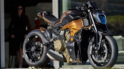 Officine GP Design V Penta La Special Ducati Panigale V Naked