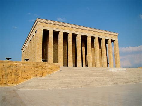 Anıtkabir ziyaret saatleri nelerdir ve giriş ücreti ne kadardır? Anıtkabir - Mebusevleri Mah., Ankara, Türkiye | Sygic Travel
