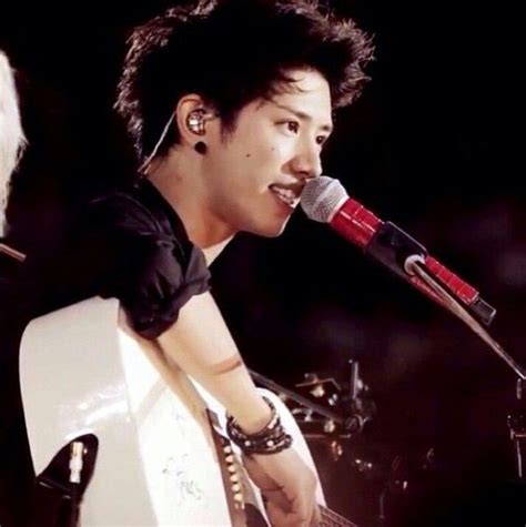 One Ok Rock Taka I Really Love The Look On His Face And His Style On