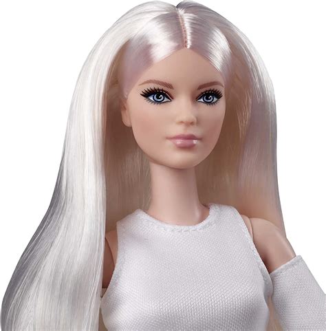 Barbie Signature Looks Doll Tall Blonde