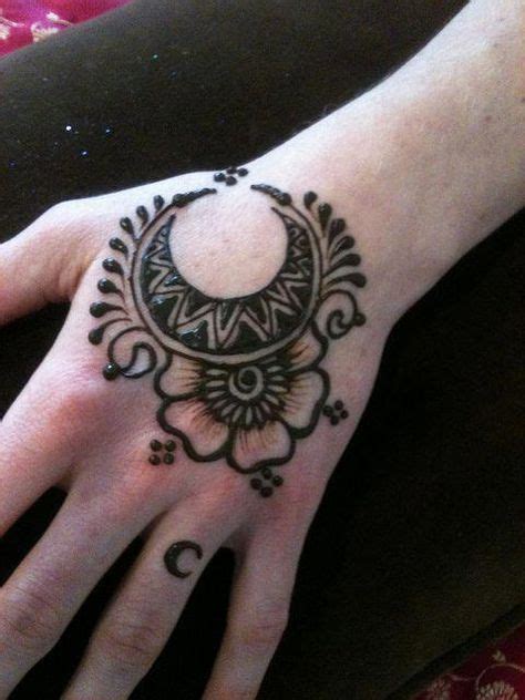 The Moon Henna Design Patterntattoos Henna Tattoo Designs Tattoos