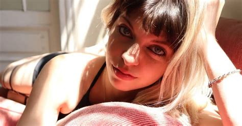 Es Argentina Y La Llaman “la Youtuber Del Porno” Mientras Se Graba Teniendo Sexo Hace