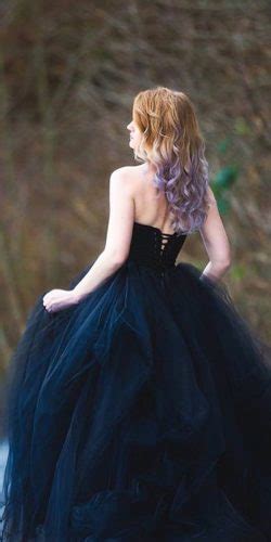 18 Non Traditional Black Gothic Wedding Dresses To Love 018