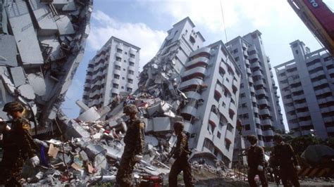 Dalam mitologi yunani, gempa bumi merupakan pertanda bahwa dewa sedang gelisah atau. Kisah Gempa Bumi Terburuk Sepanjang Sejarah | Naviri Magazine