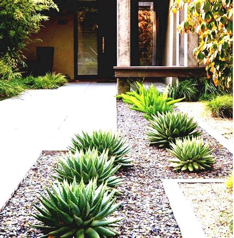 Breathtaking 10 Simple And Minimalist Garden Design For Home Yard Ideas