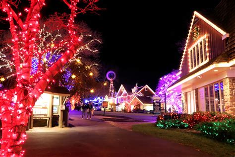 For A Safe And Socially Distant Holiday Getaway Visit Peddler S Village Better Living