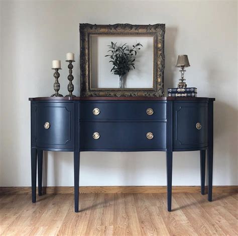 Perhaps you have seen the popular trend for chalk paint furniture in designer stores, or you have seen some fabulous diys done with chalk paint. Vintage Federal buffet painted in General Finishes ...