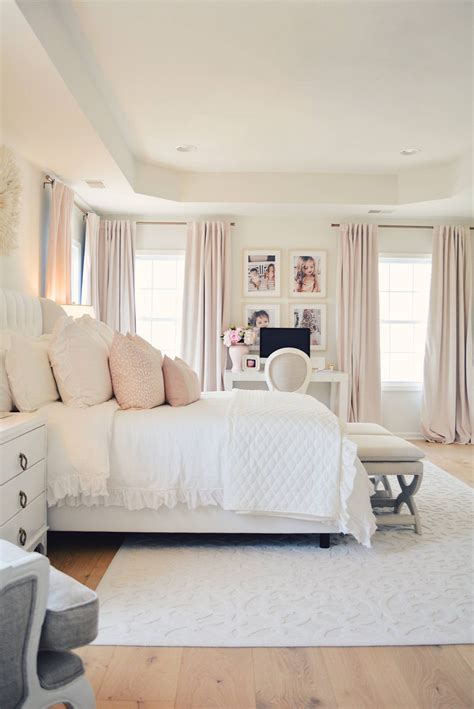 Master bedroom design ideas elegant master bedroom decorating ideas sleigh bed closet homes. Elegant White Master Bedroom & Blush Decorative Pillows ...