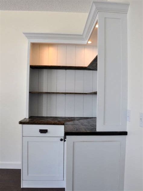 Visit our company blog to read dozens of articles on kitchen refacing, painting kitchen cabinet doors, which woods paint best and which to avoid when painting cabinet doors, and finishing with lacquer or polyurethane. Okotoks Hand Painted Cabinet Doors & Cabinet Maker: Pukka ...