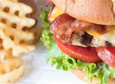 27 Fast Food Chicken Sandwiches—ranked For Nutrition