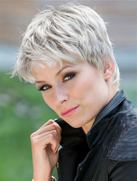 Discount Lace Front Cropped Synthetic Grey Wigs Trendy Short Hair