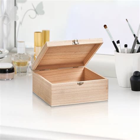 Wooden Storage Box with Lid - 230 x 230 x 110mm