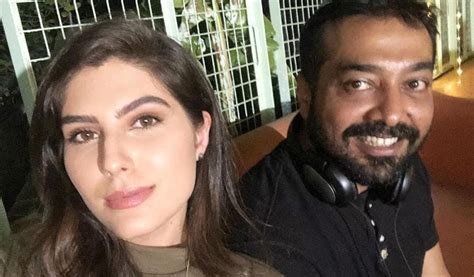 Elnaaz Norouzi Supports Anurag Kashyap Reveals He Modified Sex Scene