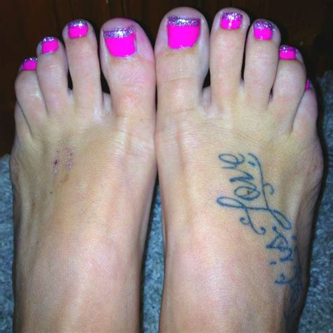 I Love How I Painted My Toes Pink And Sparkles