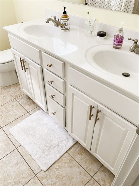 It's why i bought the new respirator. HOW TO PAINT YOUR BATHROOM CABINETS | The Perfect Finish ...