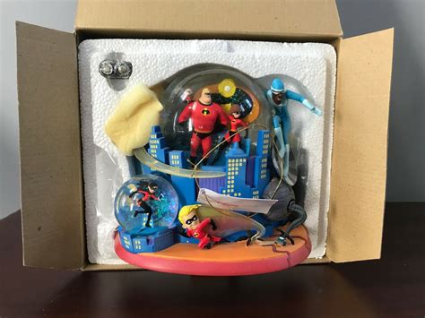 New The Incredibles Light Up Pixar Large Snow Globe Disney Store