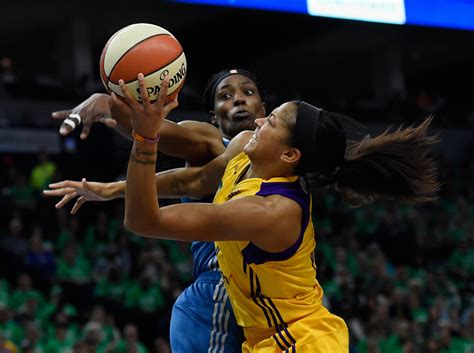 La Sparks Candace Parker Leads Team To Victory With Double Double