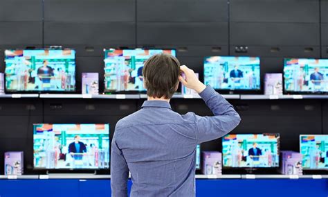 When Is The Best Time To Buy A Tv The Plug Hellotech