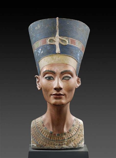Thutmosis Bust Of Nefertiti Nofretete 1340 Bc Echnaton Egypt © Ägyptisches Museum Und