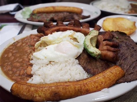 10 Colombian Dishes You Must Try