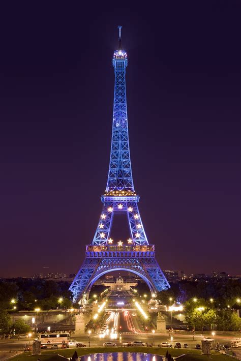 Voir plus d'idées sur le thème paris nuit, paris, tour eiffel. File:Tour Eiffel de nuit..jpg - Wikimedia Commons