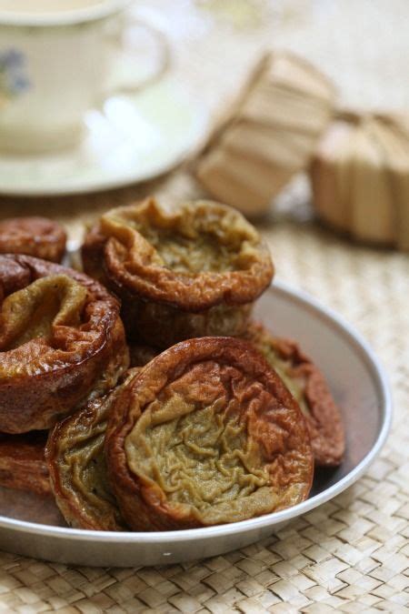 78 no, seksyen 26 lot, 4830, jalan bayam, 15200 kota bharu, kelantan. Kuih Akok yang lembut dan sedap sangat | Food, Malaysian ...