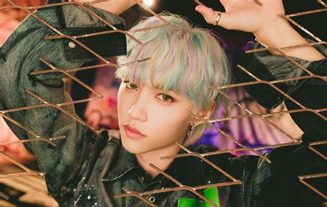 Stray Kids Member Felix Suffers Back Injury To Limit Participation