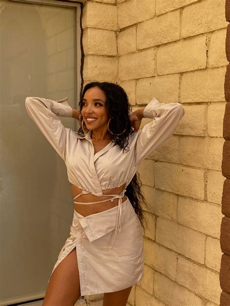 Tinashe On Twitter Tinashe Female Singers Two Piece Skirt Set