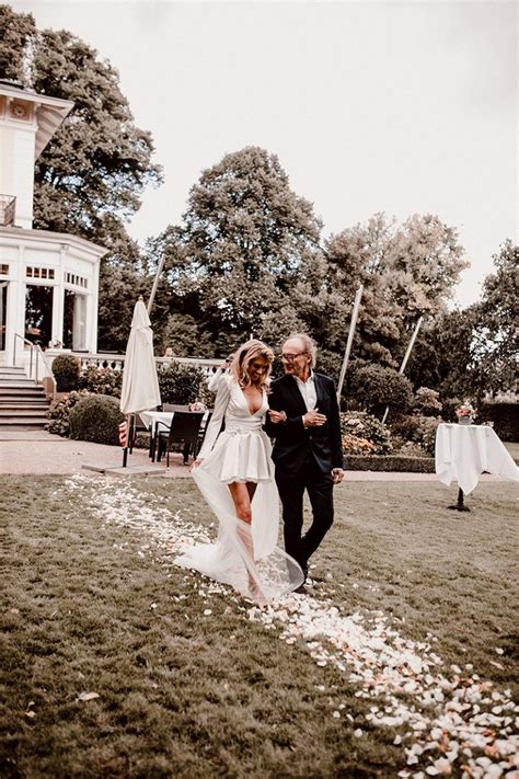 Wir haben die besten 2021 von hochzeitskleider im ausverkauf. Hochzeit an der Alster (mit Bildern) | Vokuhila brautkleid ...