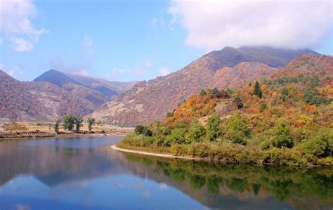 Photo, Image & Picture of The Yalu River Autumn Scenery