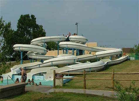 Nashvilles Wave Country Water Park