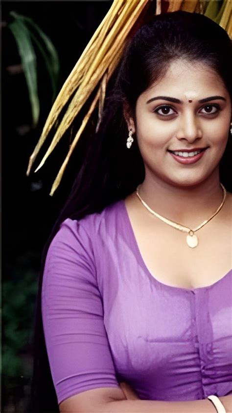 Sindhu Menon Malayalam Actress Hd Phone Wallpaper Peakpx