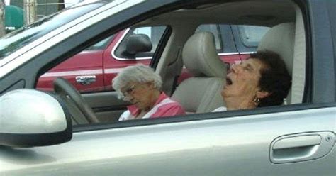 officer pulls over 5 old ladies bursts out laughing when he hears why they were driving so slow