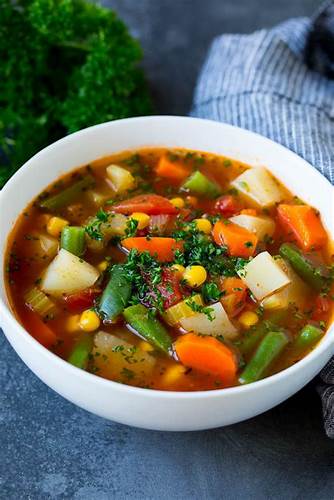 Овощной суп с кукурузой и томатами Картинка - Овощной суп с кукурузой и томатами