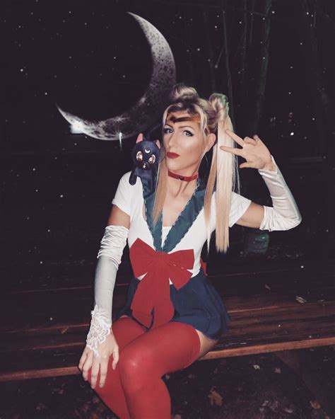 Deer antler diy halloween headpiece costume (floral fawn). DIY Sailor Moon costume : halloween