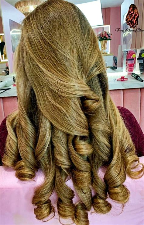 Pin By Tshima On Various Ringlets Big Curls For Long Hair Extremely