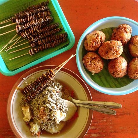 Jajanan lontong sayur enak dan murah, cobalah ikuti resep lontong sayur yang dilengkapi dengan resep masakan sederhana indonesia ~ resep sayuran ~ aneka resep lontong sayur. Lontong Kupang Bu Ning di Pasuruan, Teruji Kenikmatannya ...