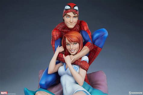 Buy Statues Marvel Maquette Spider Man And Mary Jane By J Scott