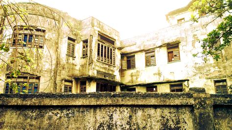 Top 10 Haunted Houses In India