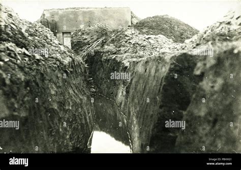 Trench First World War Hi Res Stock Photography And Images Alamy
