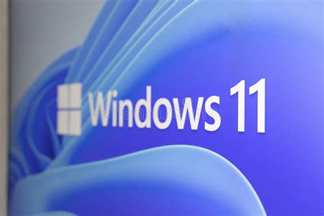 Das Neue Microsoft Windows 11 Logo Auf Dem Computerbildschirm