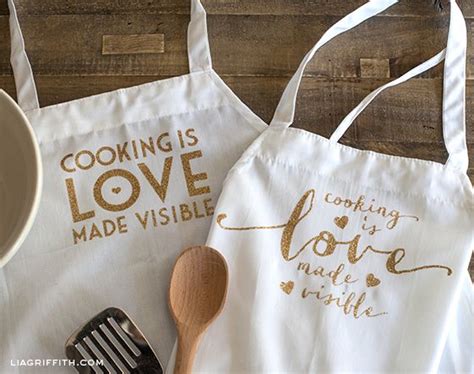 Make A Custom Apron With A Glitter Iron On Quote Custom Aprons Apron
