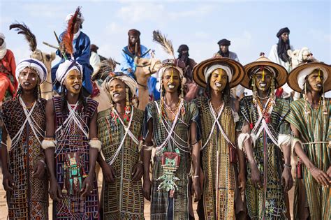The Male Beauty Contest Of The Sahara Desert