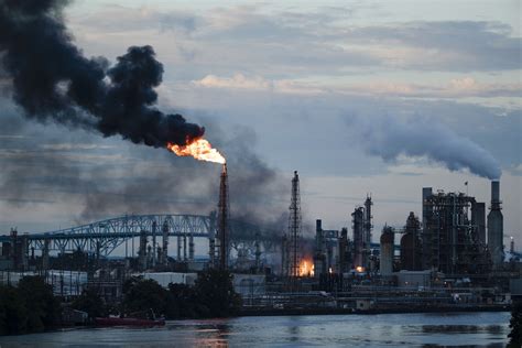 Small Fire Burns At Oil Refinery That Shook With Explosions