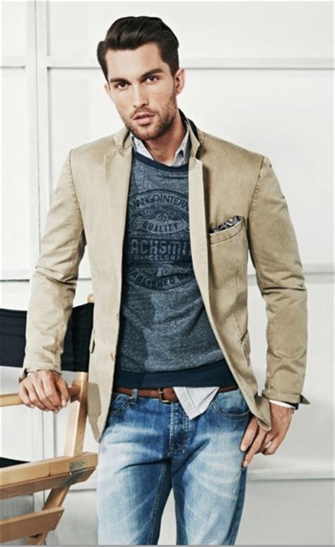 Also available sports tweed coat in reasonable price at angel jackets. Stylist Tip for Men: How to Wear a Sport Coat
