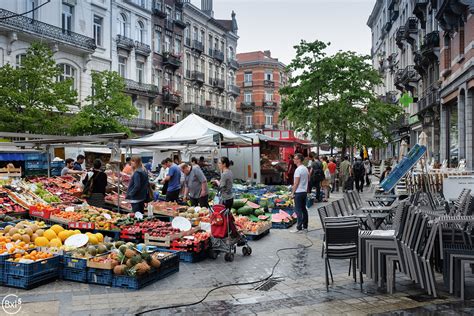 La place flagey, sa vie bougeante et tous les chouettes bars s'y trouvant. Le Marché du Parvis de St-Gilles - Les Carnets de Normann
